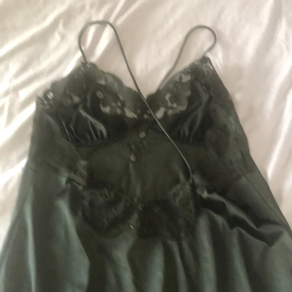 Vintage Vanity Fair black negligee/crisscross spaghetti straps/sz 36/anklelength - Picture 5 of 14